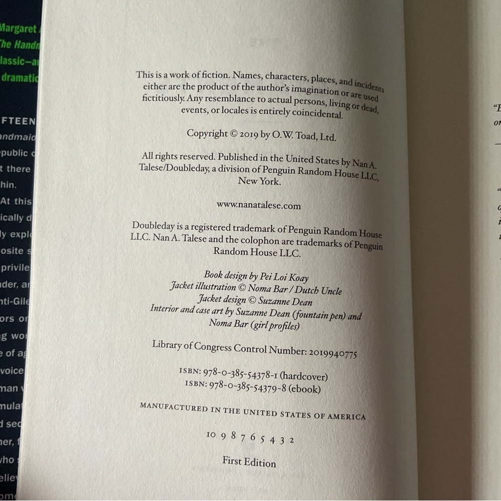 The Testaments by Margaret Atwood: The Sequel to The Handmaid's Tale 1st Edition - Picture 4 of 14
